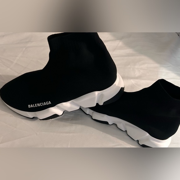 Balenciaga brand new boot-style sneakers, - Picture 2 of 2